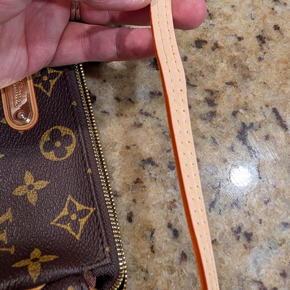 Louis Vuitton Monogram Eva Pochette with Gold Chain And Cardholder - Picture 13 of 13